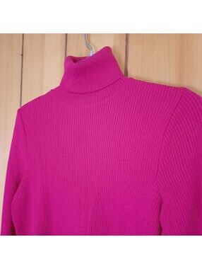 Country Shop Women's Sz Medium Pink Vivid 100% Merino Extra Fine Sweater